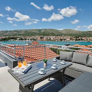Apartamento & Zaja, Trogir