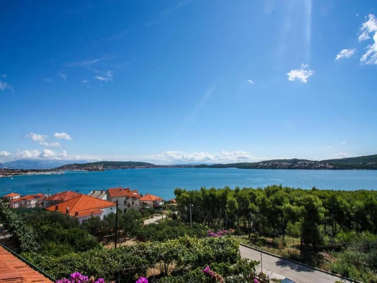 Apartments Art Trogir